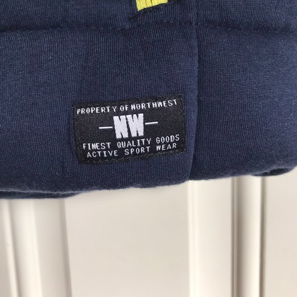 Boys' puffer vest - Picture 3 of 11